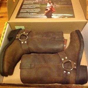 Durango harness boots size 6